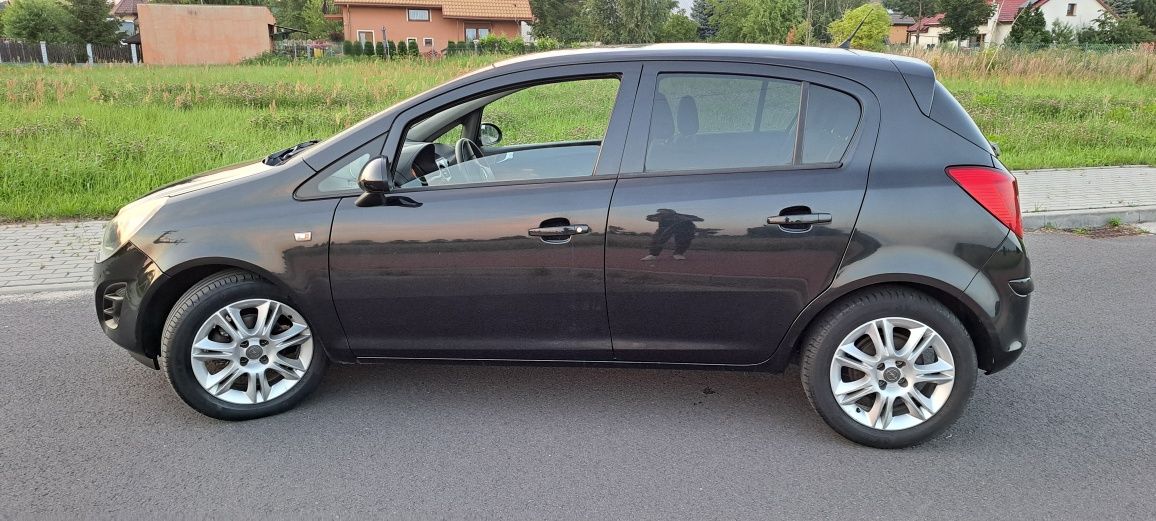 Opel Corsa D lift 2014 rok 1.4 Benzyna 5 drzwi Niski przebieg Niemiec