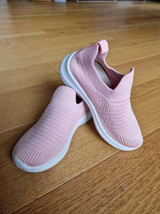 Buty sportowe Axim rozmiar  26 "adidaski" buty wsuwane