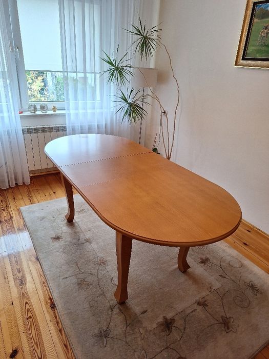 Stół rozkładany + 10 szt krzeseł