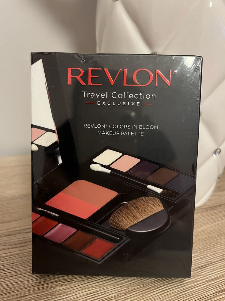 Paleta do makijażu Revlon cienie pomadki róż - NOWA