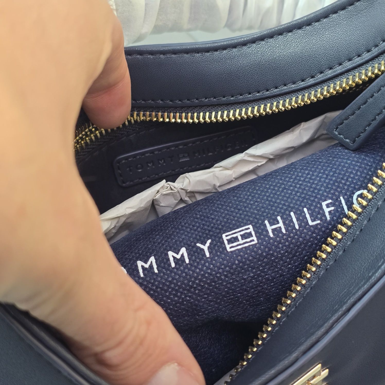 Жіноча сумочка Tommy Hilfiger