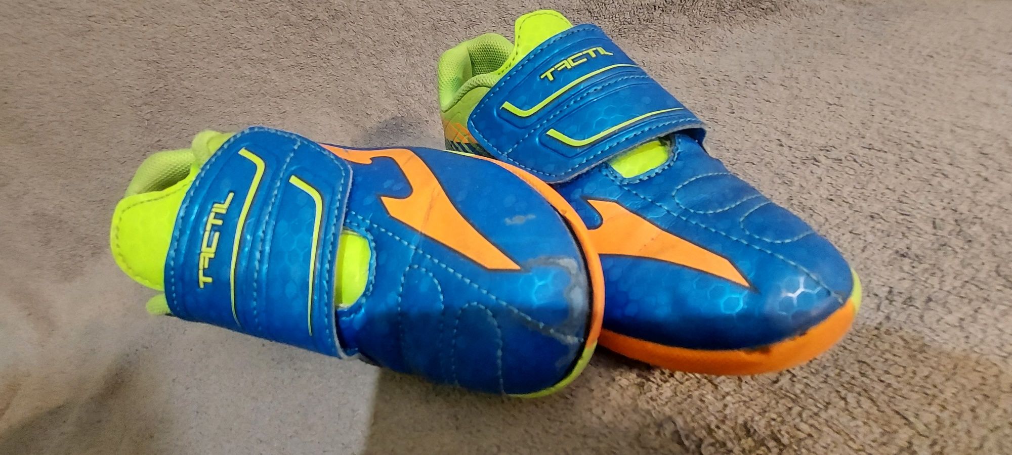 Buty piłkarskie dziecięce JOMA, r. 30