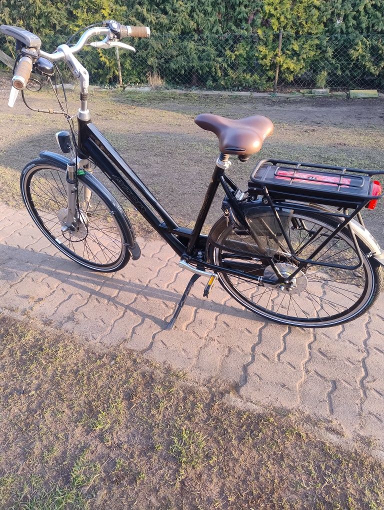 Rower damski elektryczny,, AZOR "