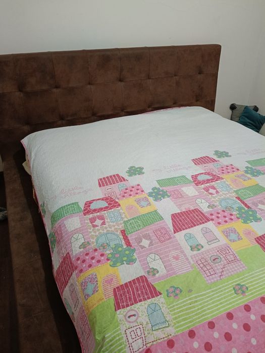 Cama com colchão 160X200