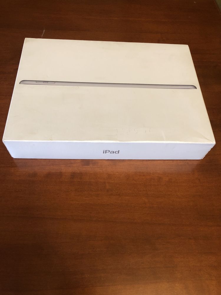 Apple IPad Wi-Fi + Cellular 32Gb.. Модель A1823.