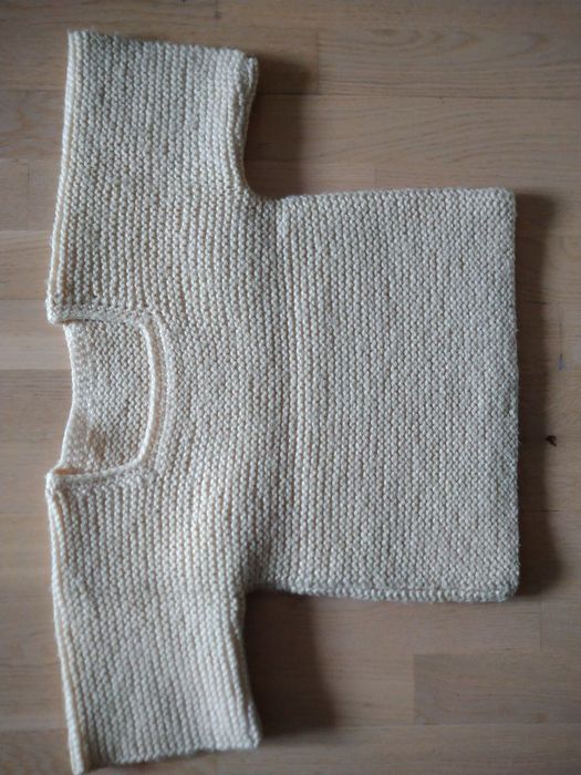 sweter z krótkim rękawem / kamizelka dziewczęca rozmiar 122 cm