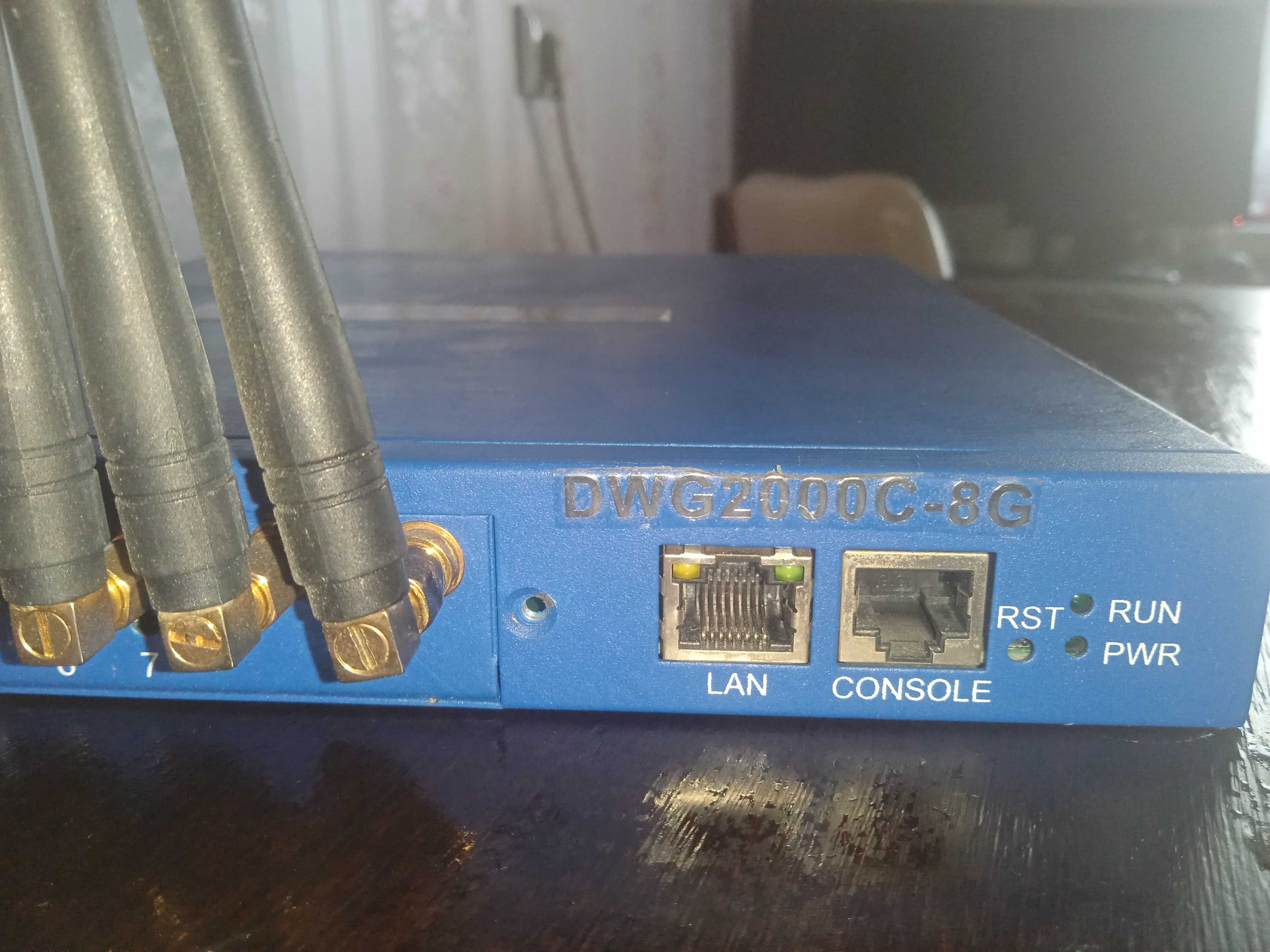 GSM VoIP-шлюз Dinstar DWG2000C-8G