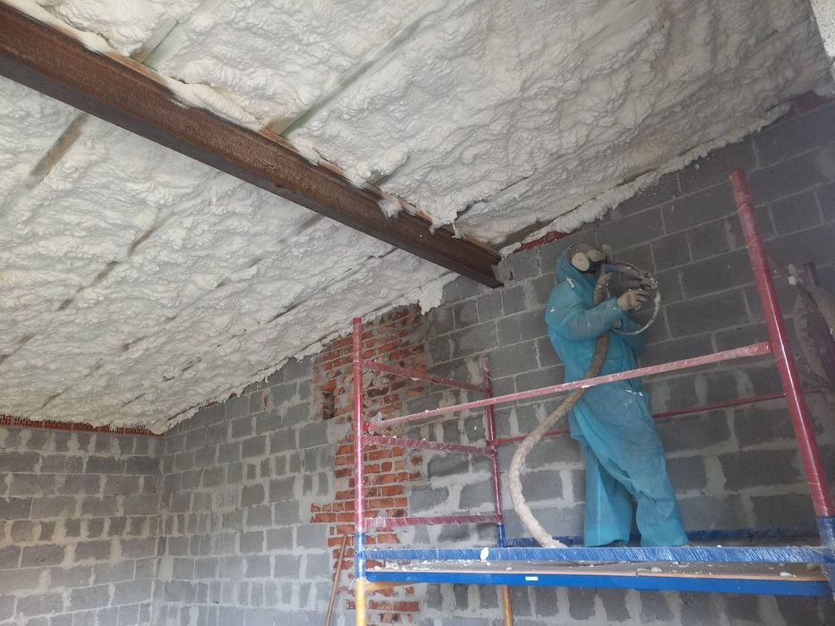 Утеплення пінополіуретаном, ппу, піною. Долина