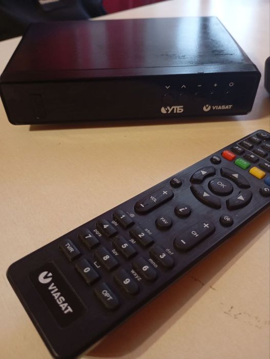 Тюнер Супутнкиовий Viasat (оплачений на листопад))