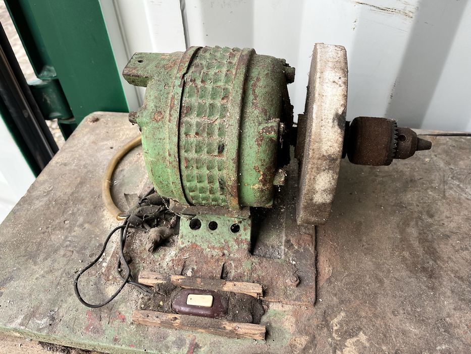 Stół warsztatowy imadło warsztat szlifierka