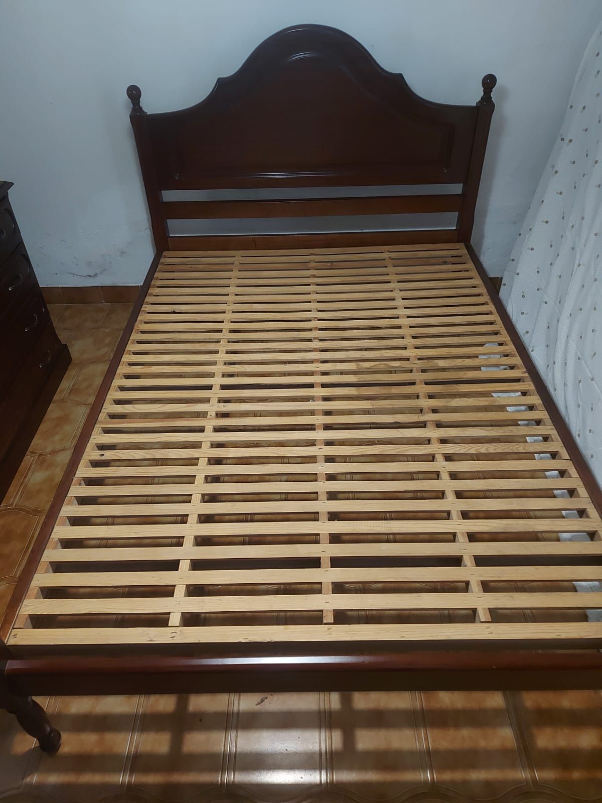 Cama casal madeira maciça