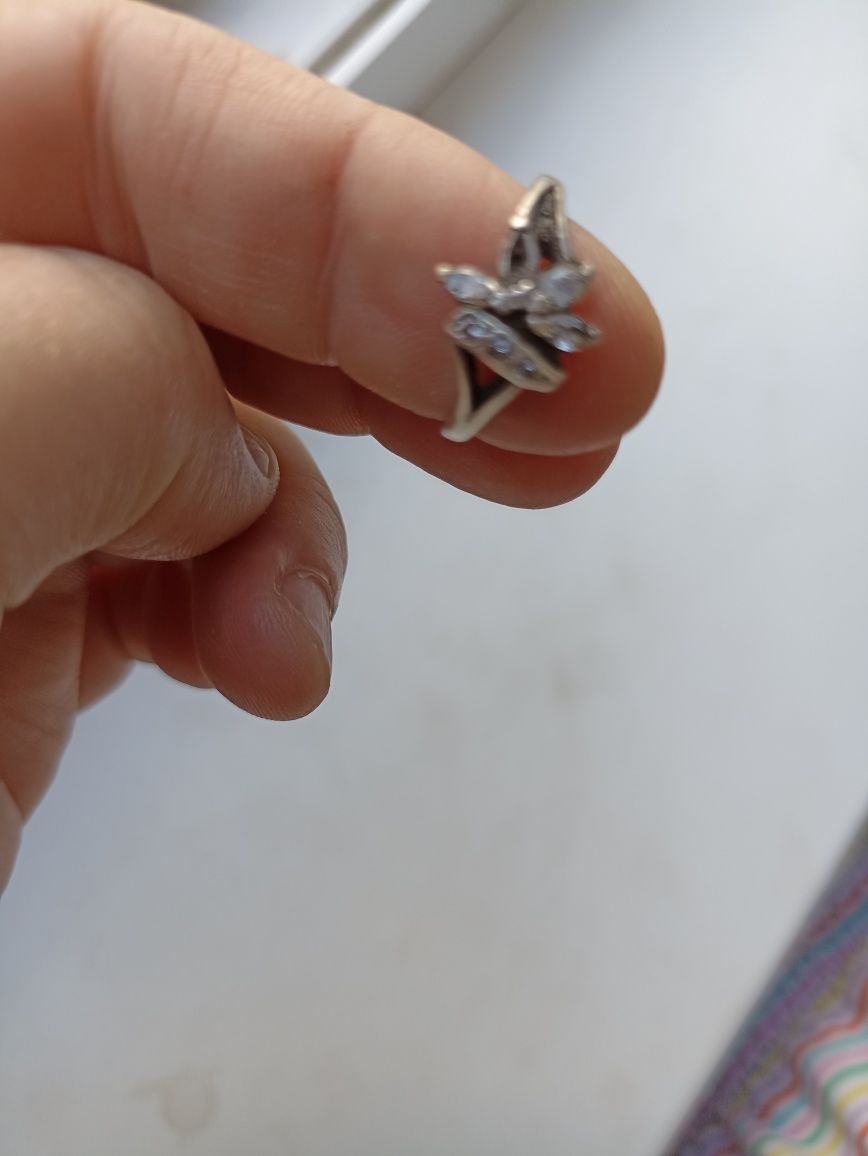 Серебряное кольцо 925 пробы