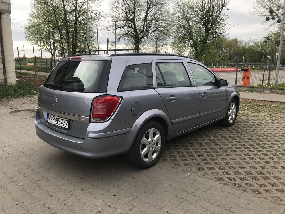 Opel Astra 1.6 benzyna