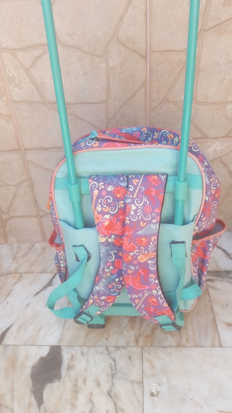 Trol  ou mochila  para  crianças