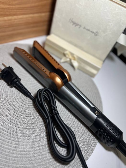 Airstrait HT01 — бюджетна версія Dyson Airstrait