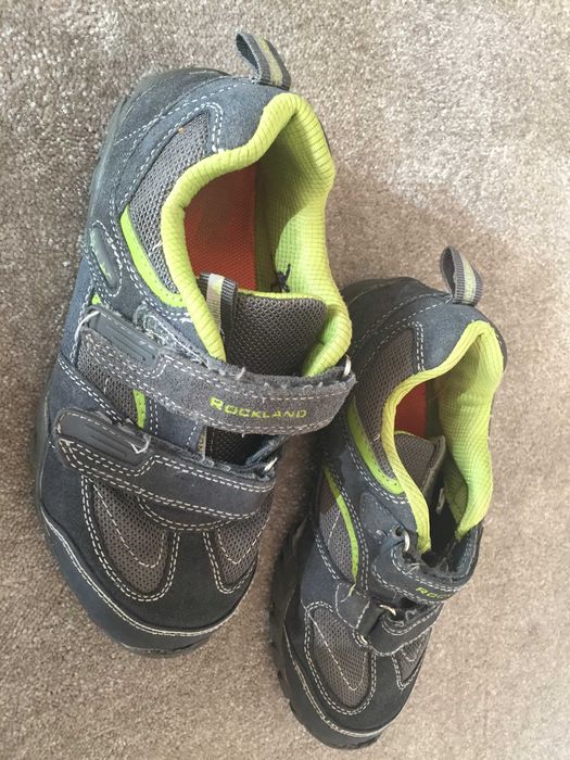 Sapatos e Ténis  | 32