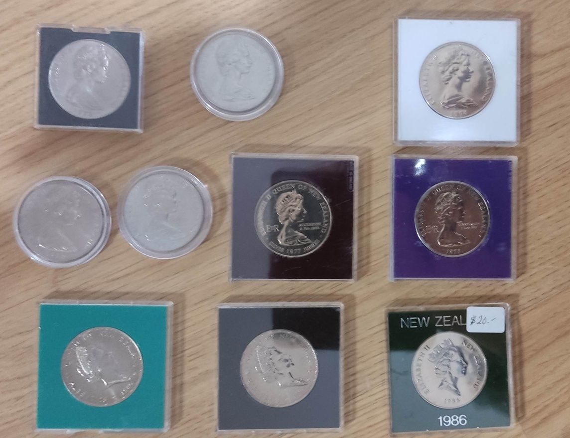 Zestaw 10 kolekcjonerskich monet nowozelandzkich 1 $ 40 mm średnicy !!