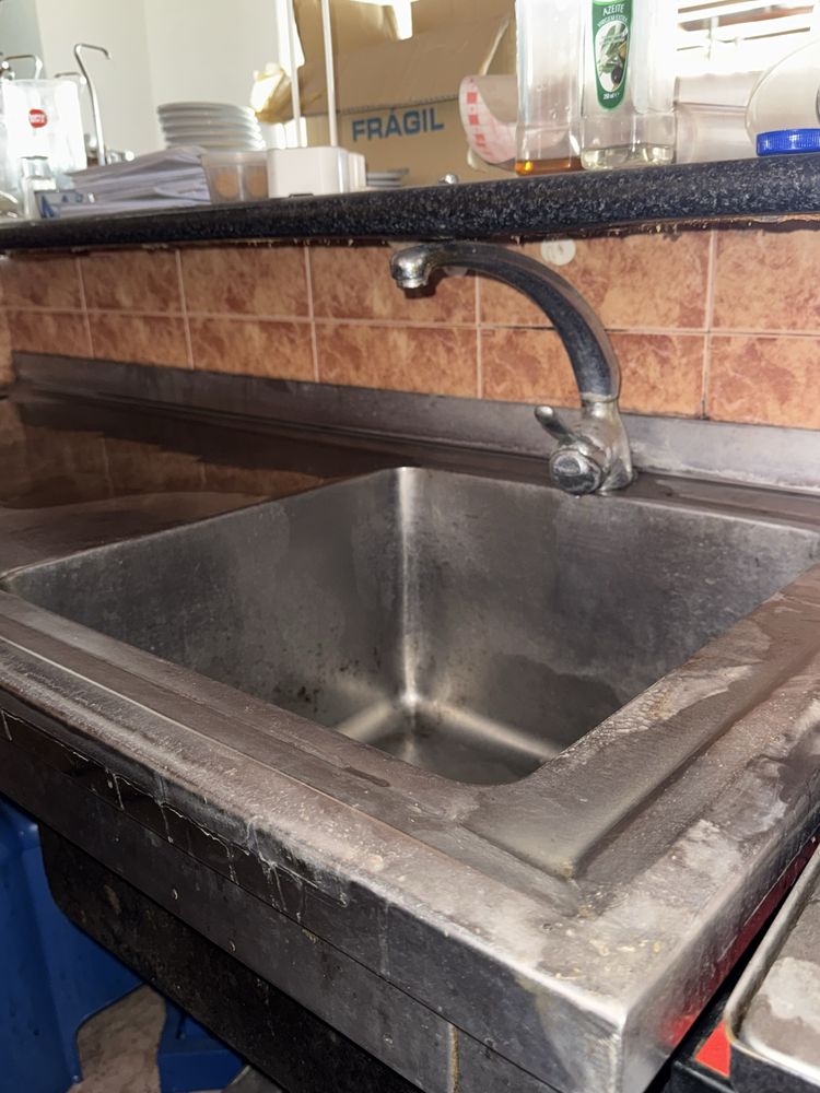 Pia de Aço Inoxidável – ideal para Restaurante ou bar