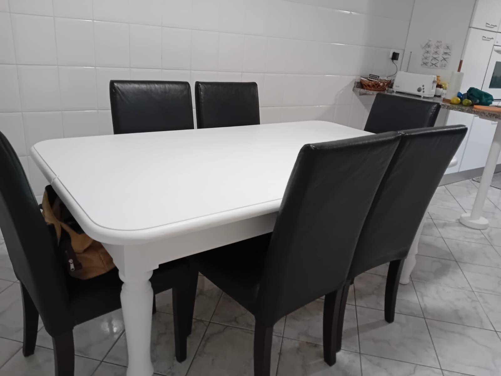 Mesa castanho + 6 cadeiras