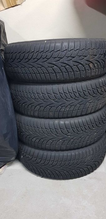Opony zimowe Nokian 195/65 R15 4 sztuki