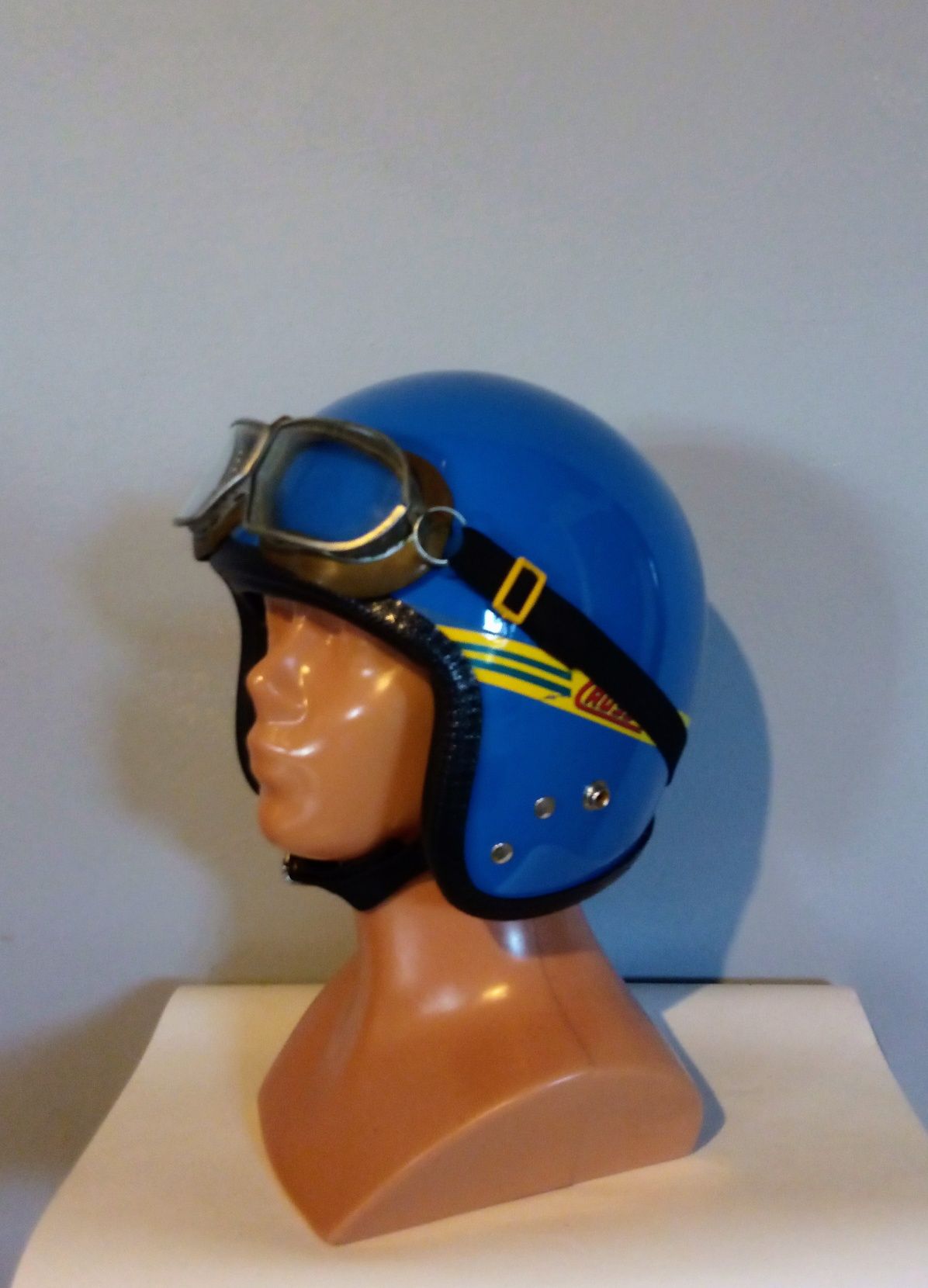 Kask orzeszek PRL stary vintage Helmet duzy rozmiar