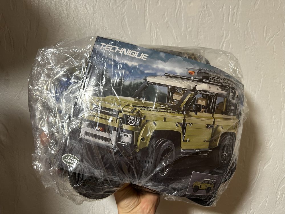 Конструктор Land Rover Defender (42110) 2583 деталі Technic Lego