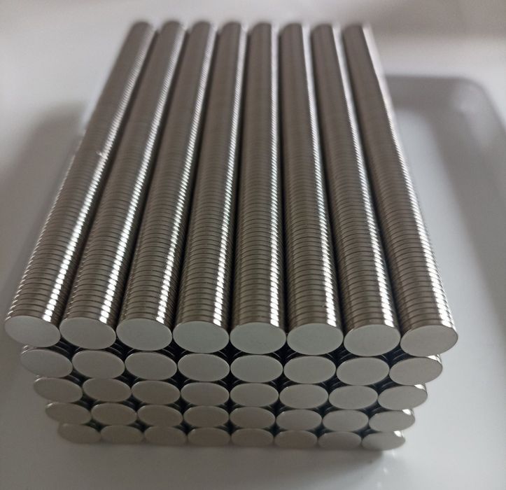 Magnes neodymowy 1x8mm. 100szt. Bardzo mocne. Nowe