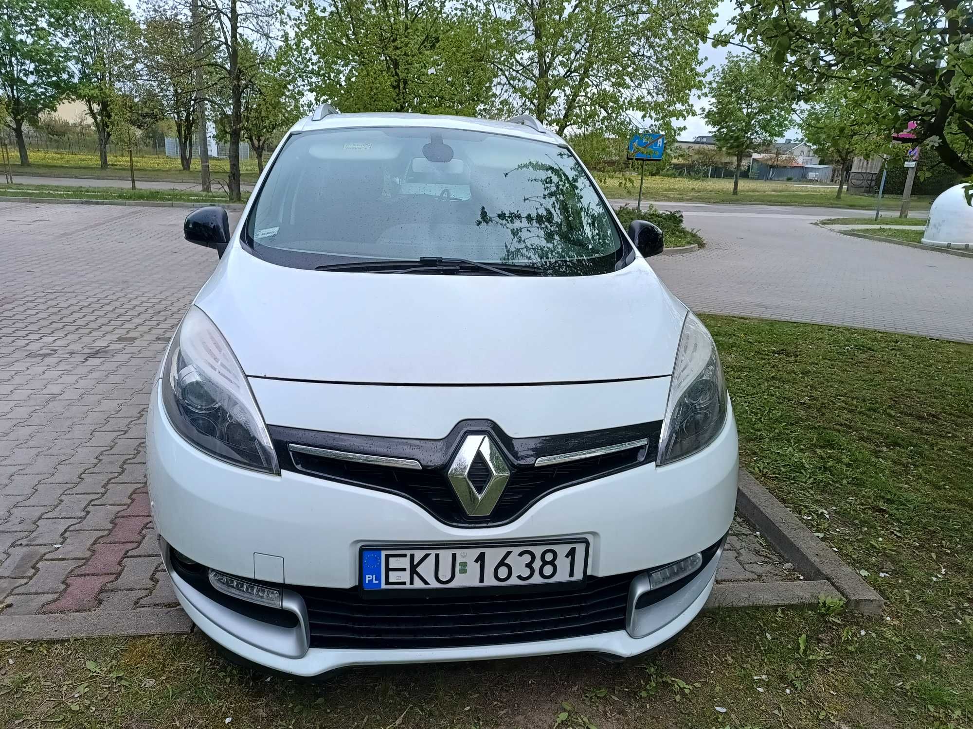 scenik 1,2 tce 130 km. z 2016 roku