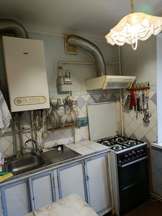 Продається 3-х кімнатна квартира в р-ні дендропарку