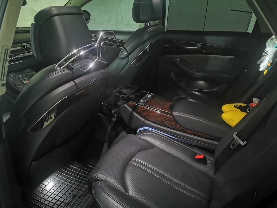 Audi A8 D4 4.2 TDI 350 Bardzo zadbany egzemplarz. Polecam.