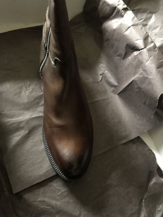 Високі шкіряні чоботи 40 розмір