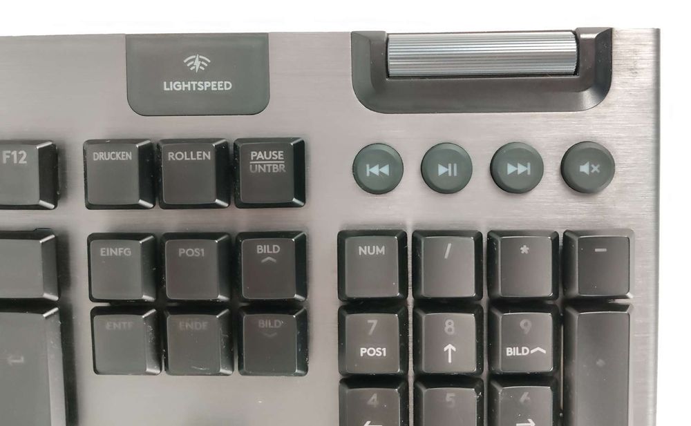 Logitech G915 X LIGHTSPEED Mechaniczna Podświetlana QWERTZ