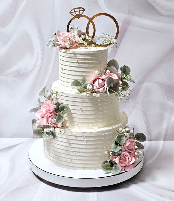 Весільні торти та коровай Харків