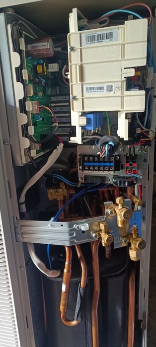 Sprzedam pompę ciepła Samsung TDM jednostka zewnętrzna AE090MXTPGH
