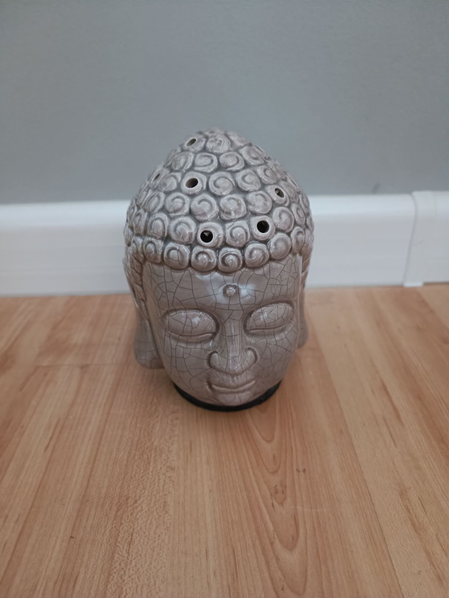 Kominek ceramiczny beżowy głowa Budda podgrzewacz