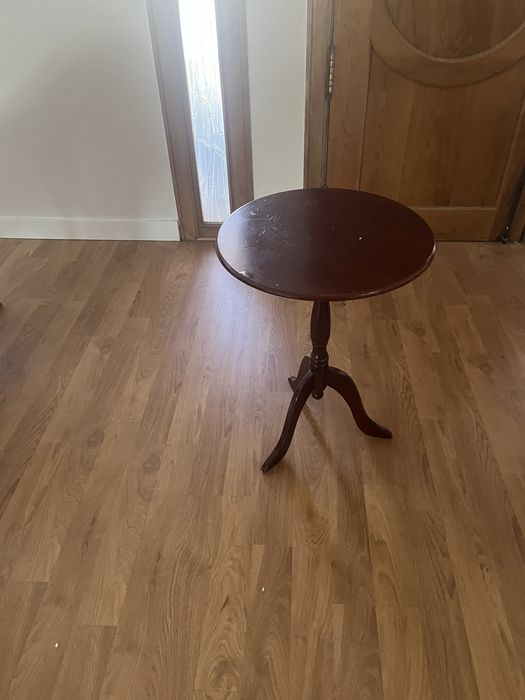 Mesa de apoio redonda