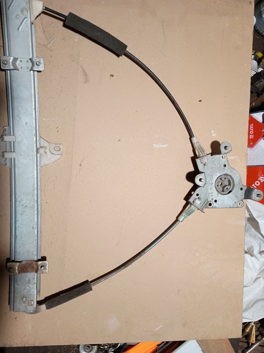 Стеклоподъёмник левий Ланос двухдверный (хетчбек)