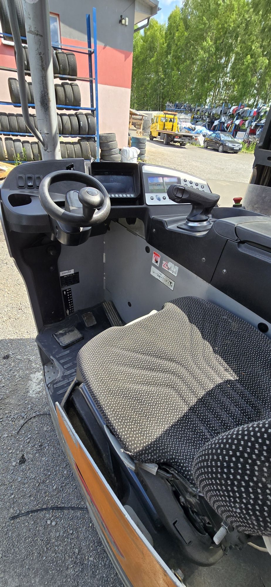 Wózek widłowy wysokiego składowania STILL FM-X 17 1700kg 48V