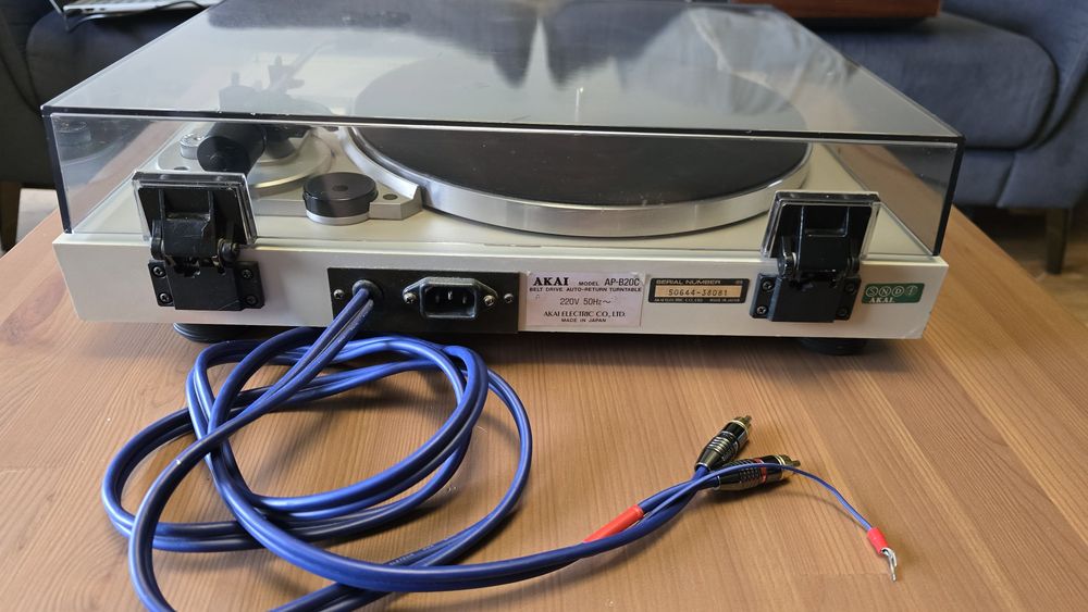 Gramofon Akai AP-B20