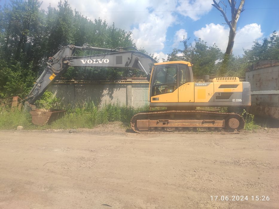 Послуги екскаватора Volvo.