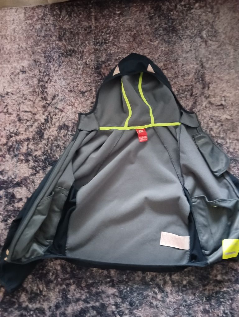 Куртка Nike 10-12 років