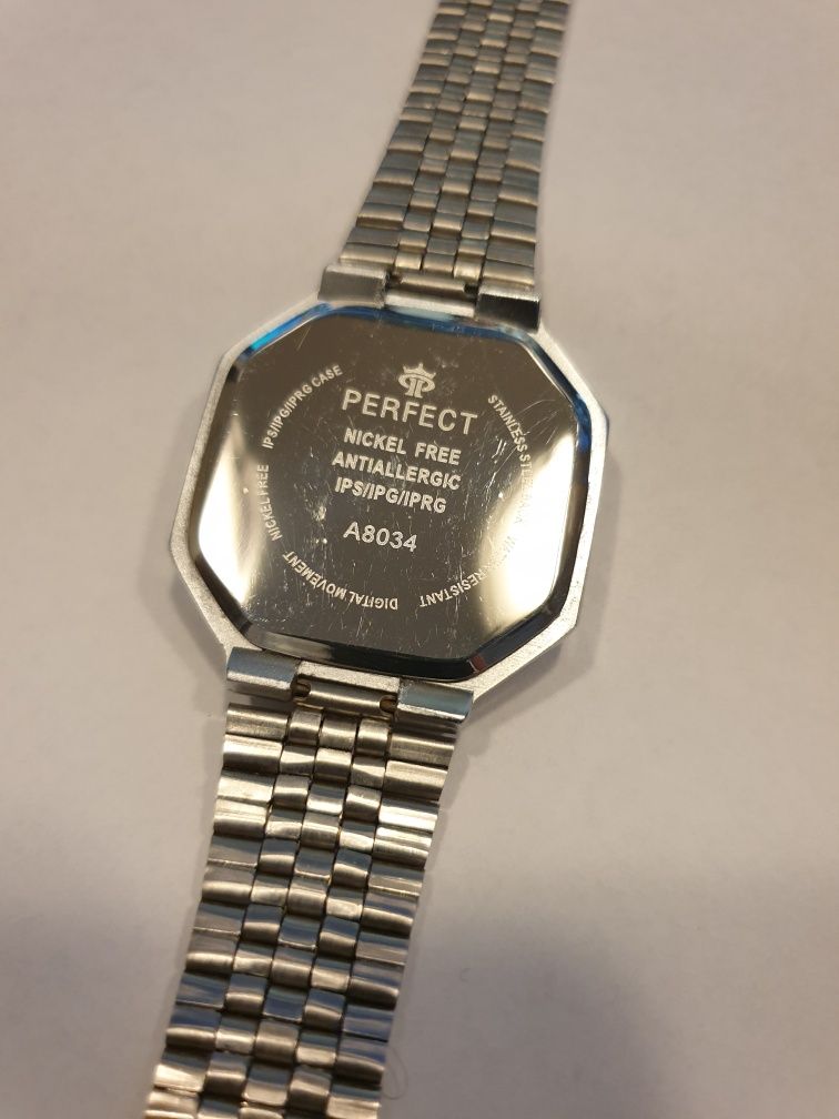 Elektroniczny zegarek LEDowy Perfect A8034, Dotykowy