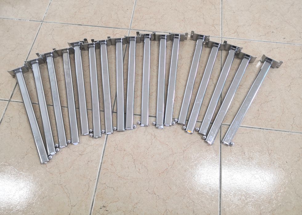 Ganchos para painéis de madeira