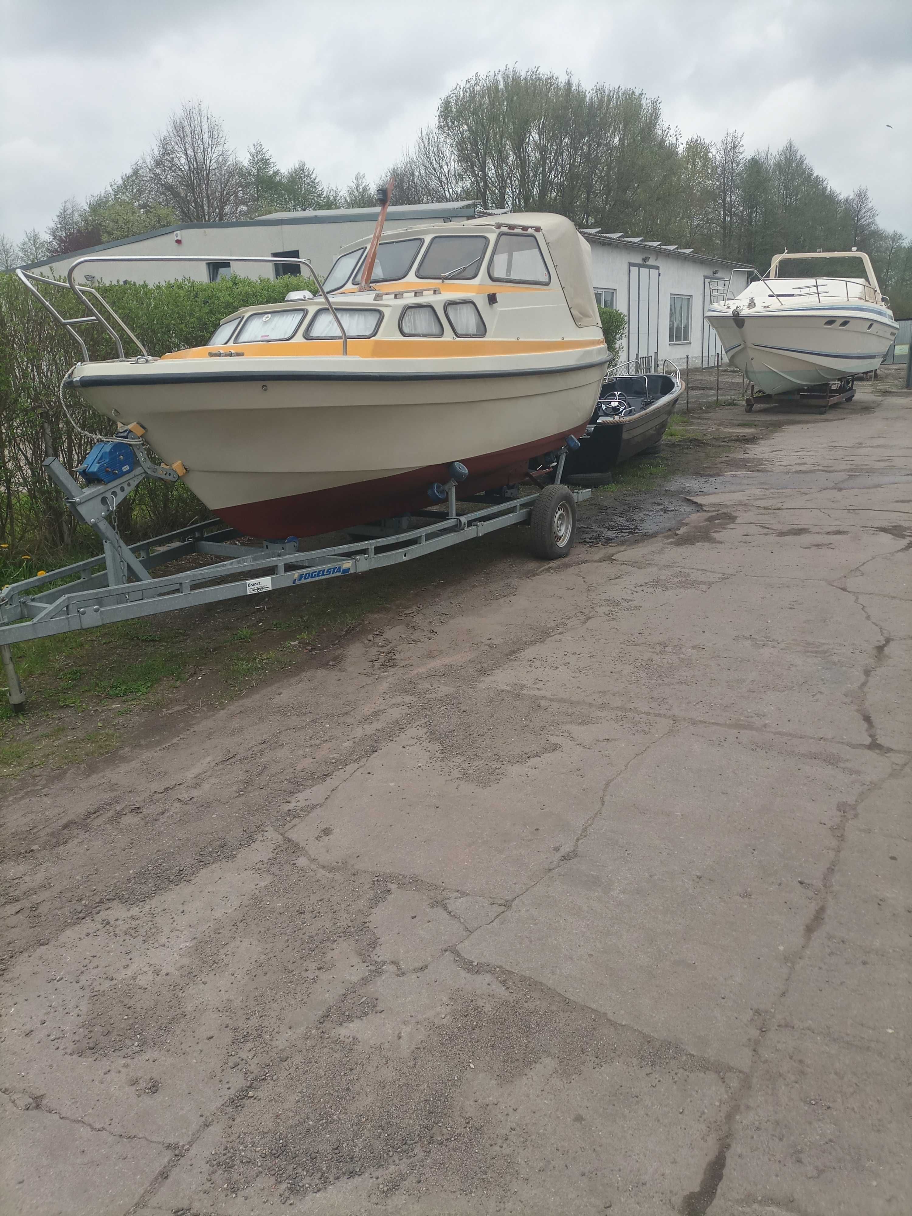 Łódź kabinowa, motorowa, houseboat ADEC 720 ,DIESEL VP