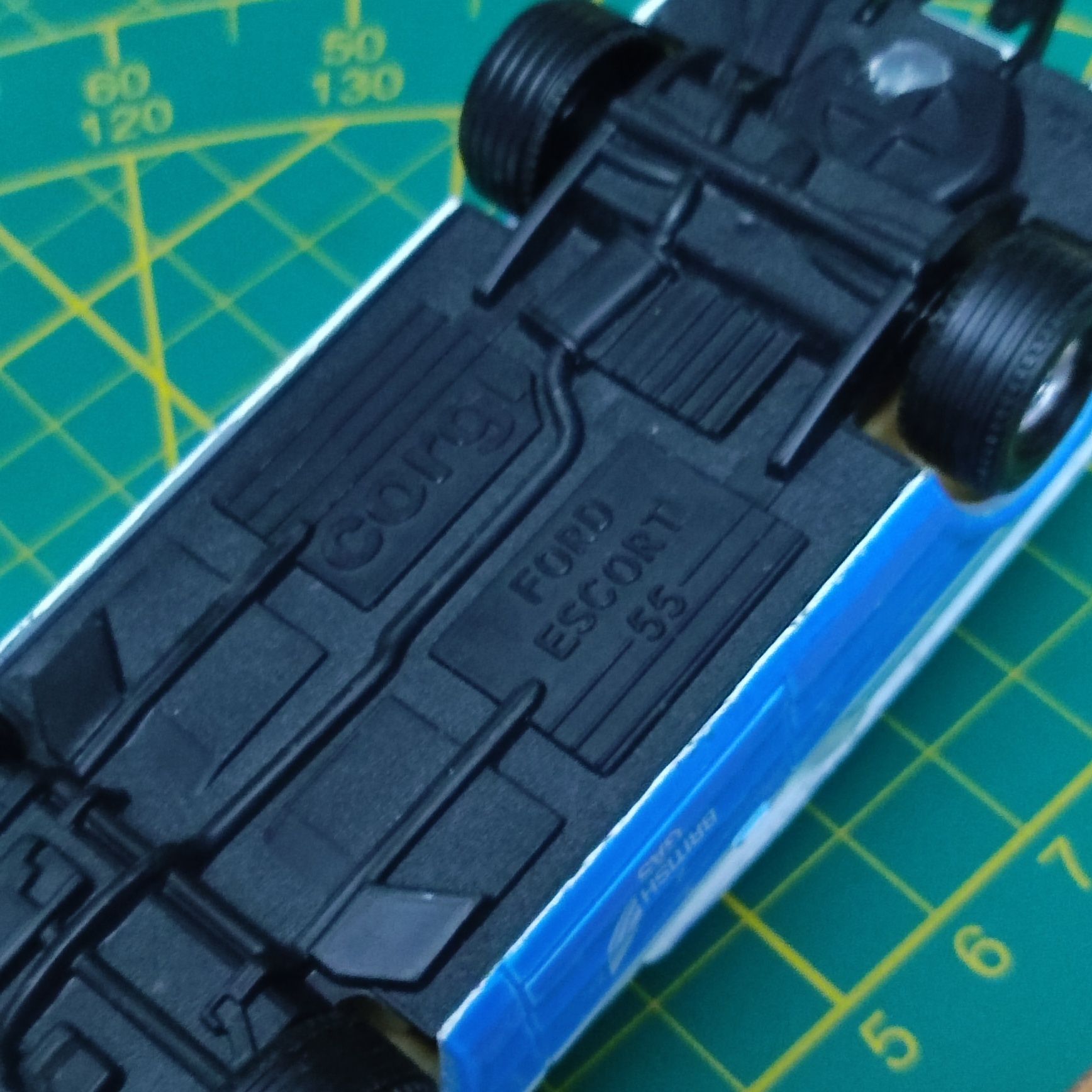 Corgi Ford Escort 1:36