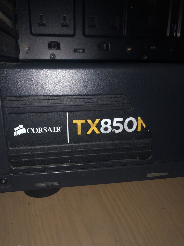 Компʼютер i9 9900, 32Gb, SSD 500Gb.