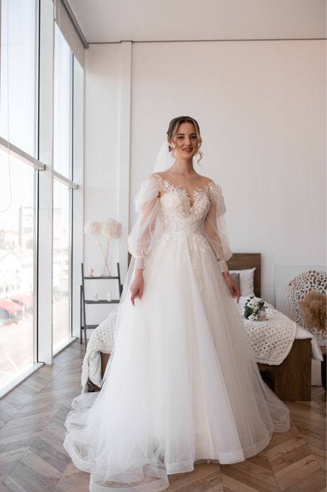 Весільна сукня Ідеальний стан Подарунки в комплекті