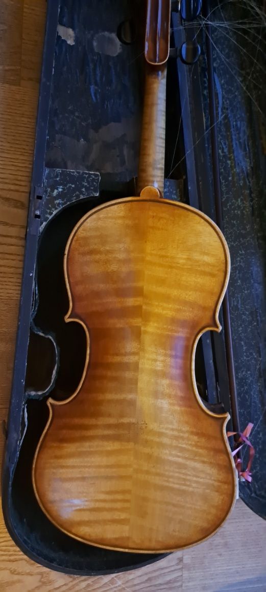 Skrzypce model Antonio Stradivarius