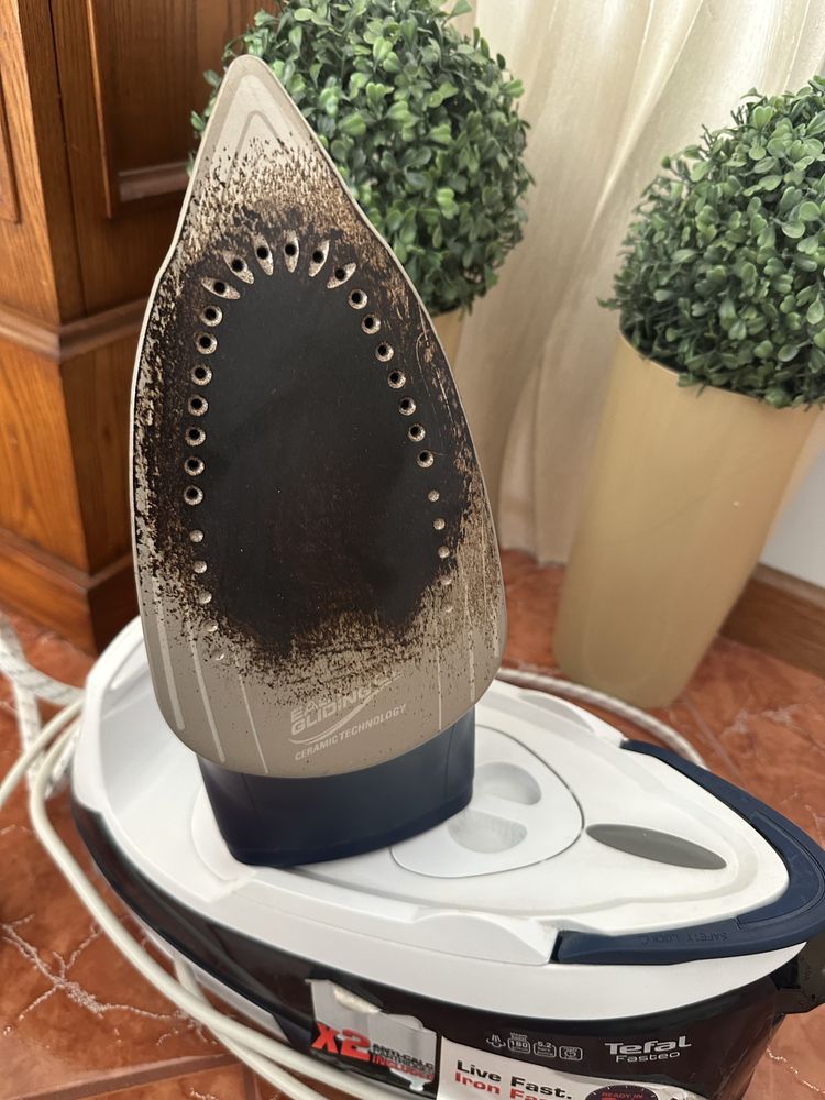Żelazko parowe Tefal Fasteo genarator pary stacja parowa