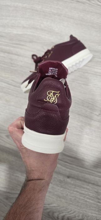 Sapatos/ tenis  SikSilk